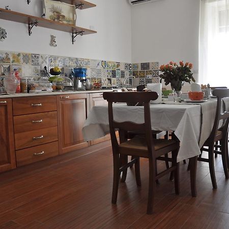 Le Stanze Di Rebecca Bed and Breakfast Rom Eksteriør billede